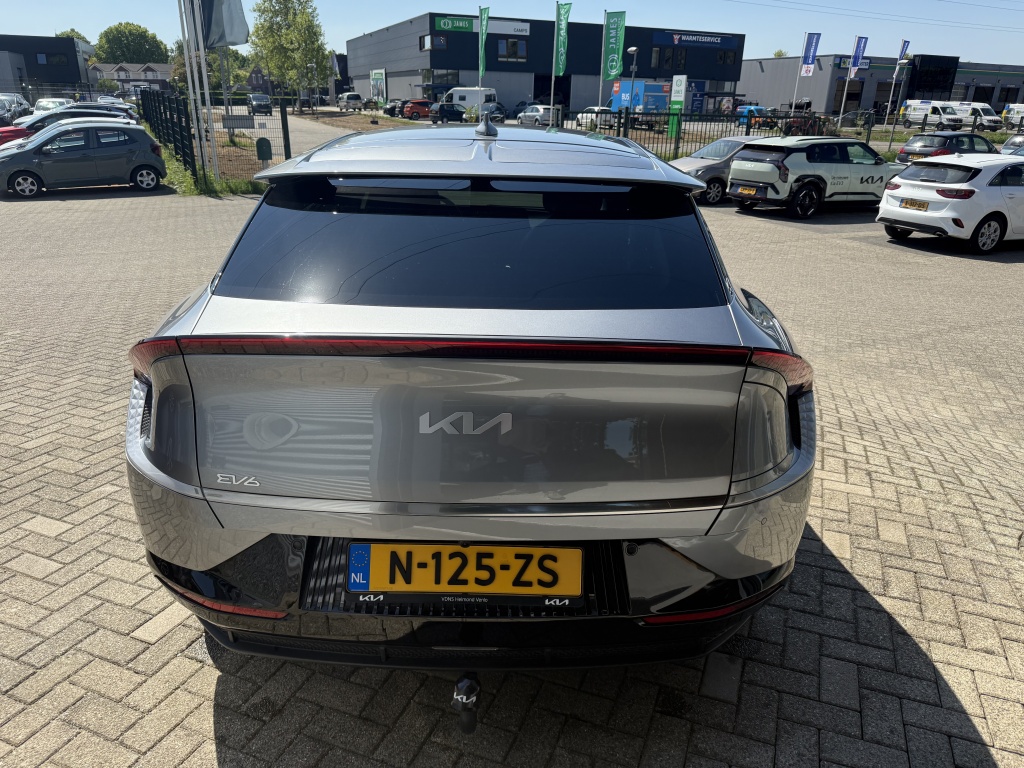 44654493-5.jpg
