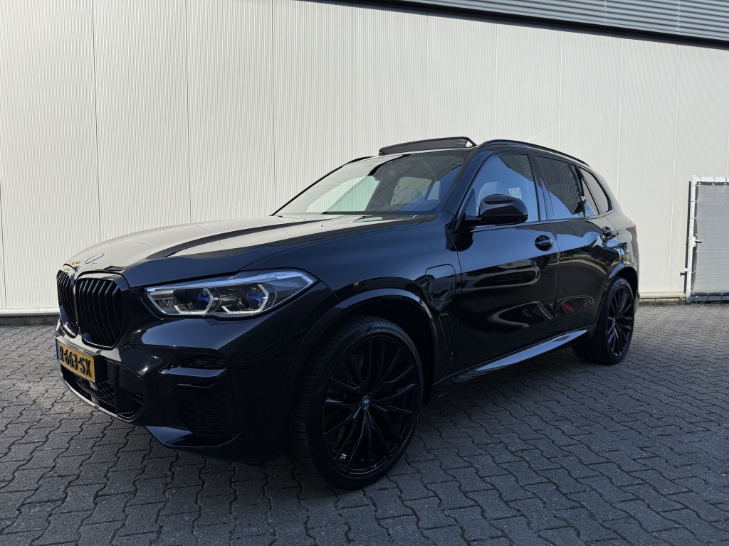 47066411-4.jpg