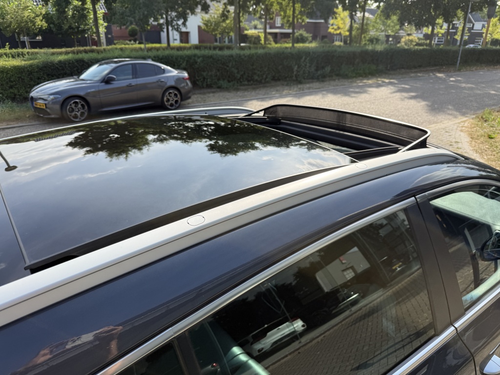 47099012-16.jpg