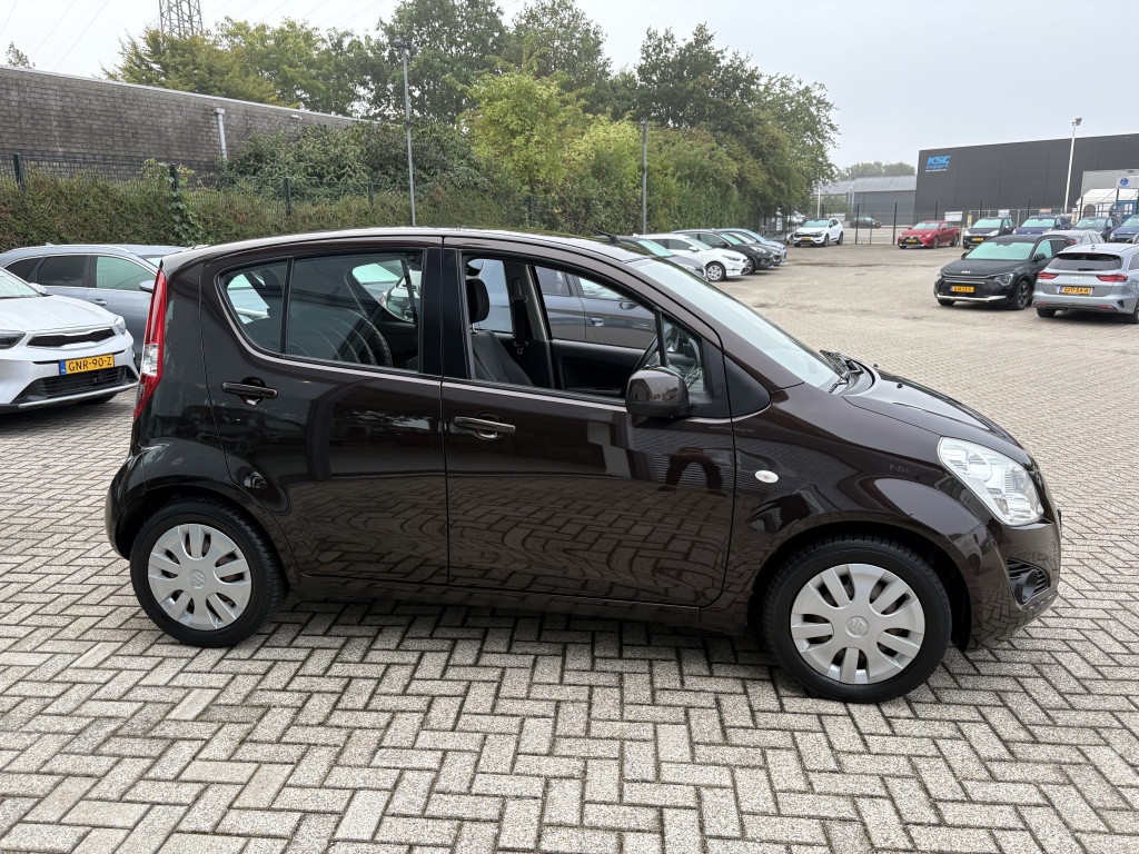 47444297-8.jpg