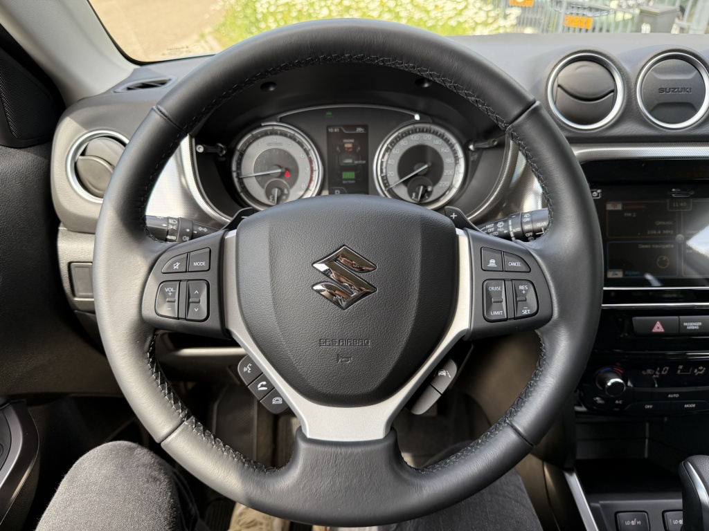 53900317-17.jpg