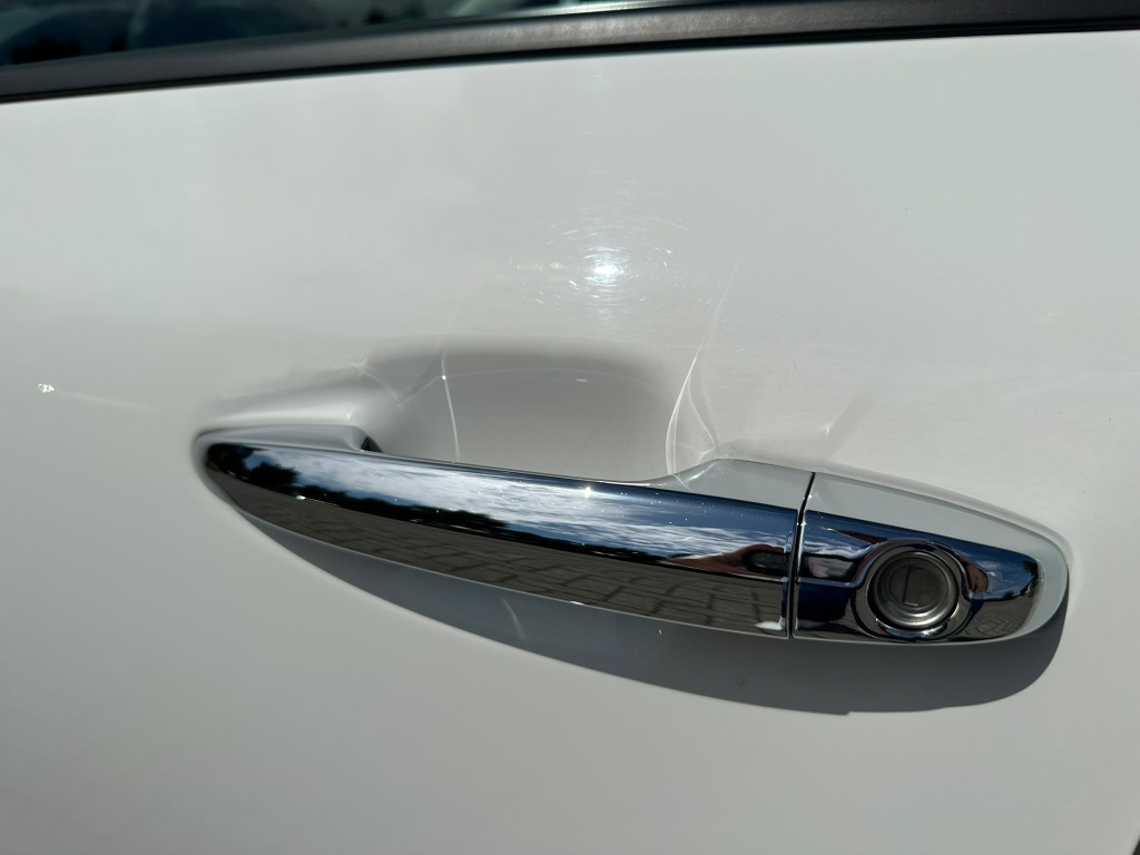 54543138-7.jpg